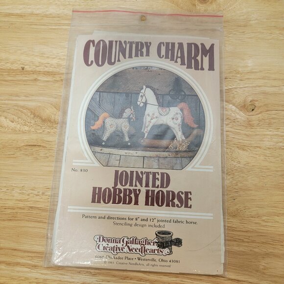 JOINTED HOBBY HORSE SEWING PATTERN Uncut - Picture 1 of 3